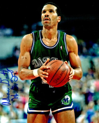 Adrian Dantley Autographed Signed HOF 8X10 Dallas Mavericks Photo - Autographs