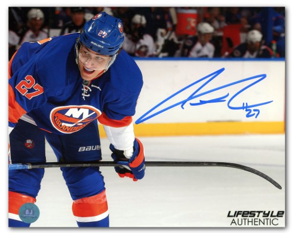 Framed Miroslav Satan New York Islanders Autographed 8 x 10 Blue