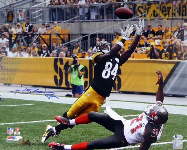 Antonio Brown Autographed Memorabilia Signed Photo Jersey