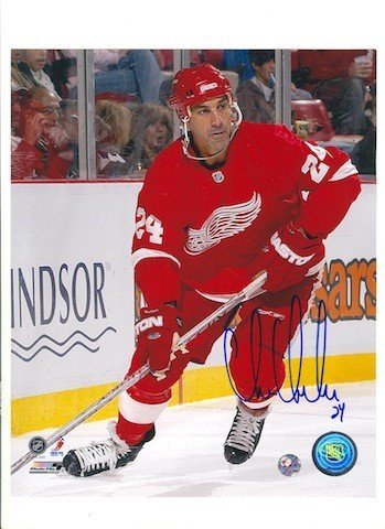 Chris Chelios Signed Photo - Red Wings 8x10 Stanley Cup