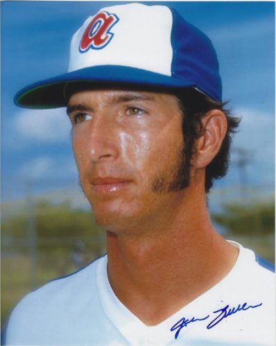 Autographed Signed John Fuller 8X10 Atlanta Braves Photo - Autographs 