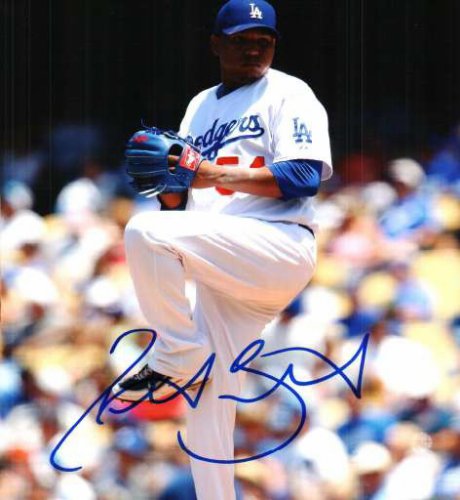 Autographed Signed Ronald Belisario Los Angeles Dodgers Photo - Autographs 