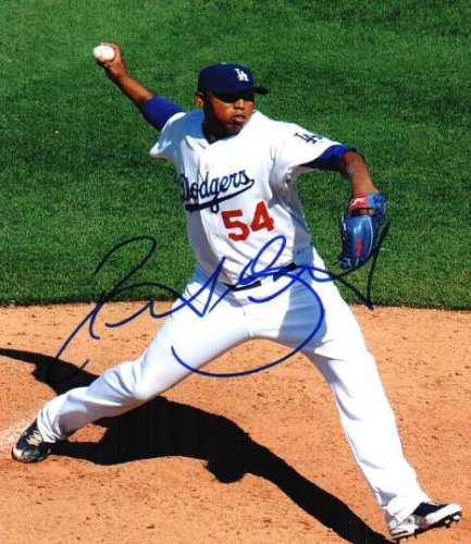 Autographed Signed Ronald Belisario Los Angeles Dodgers Photo - Autographs 