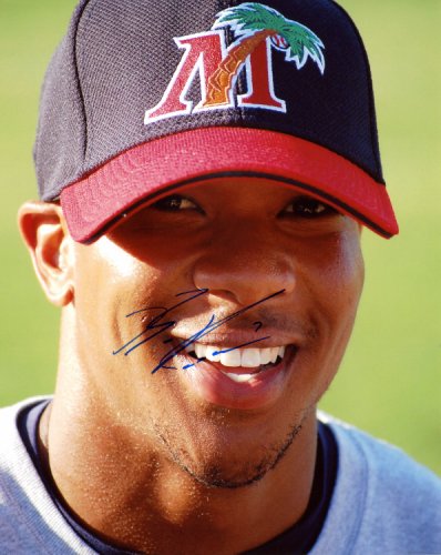 Ben Revere Minnesota Twins Autographed Signed 8x10 Photo Certified Authentic 