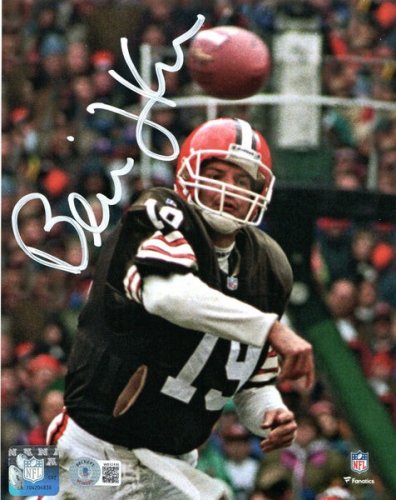 Bernie Kosar Autographed Signed Cleveland Browns 8X10 Photo Beckett Witnessed 