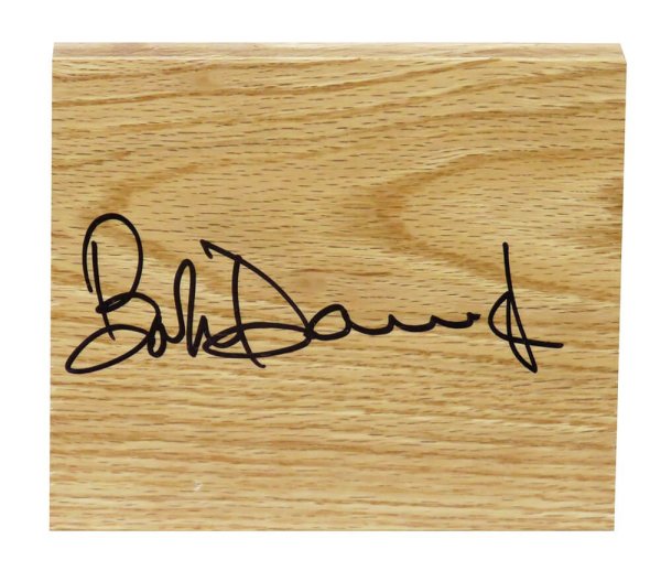 Bob Dandridge Autographed Signed 5x6 Floor Piece 