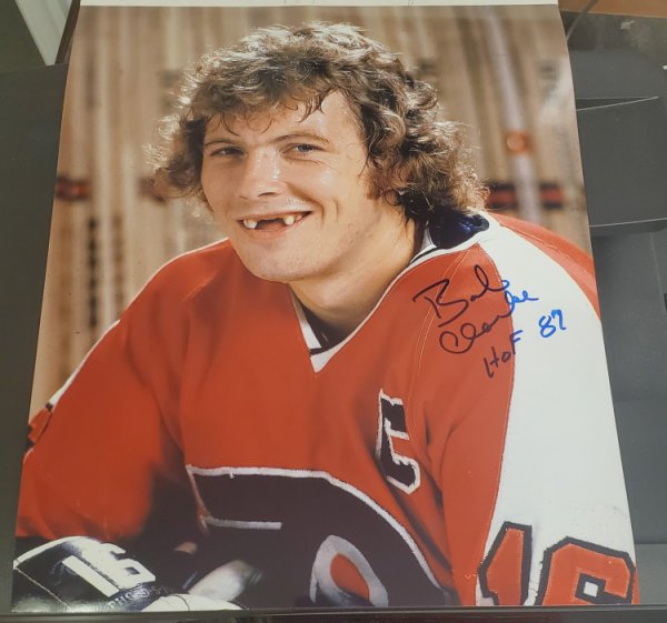 Bobby Clarke Autographed 1983-84 Topps Sticker Card #12 Philadelphia Flyers  SKU #154102