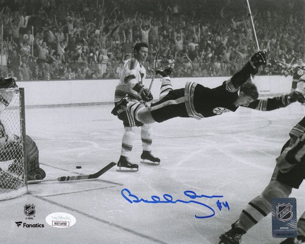 Bobby Orr Autographed Signed Boston Bruins Flying Goal B&W 8x10 Photo - (JSA) 