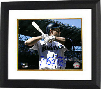 Lot Detail - 2001 BRET BOONE AUTOGRAPHED SEATTLE MARINERS GAME