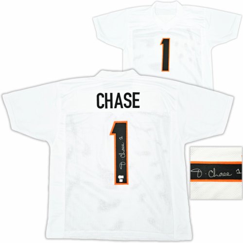 Cincinnati Bengals Ja'marr Chase Autographed White Jersey Beckett Beckett Witness #220610