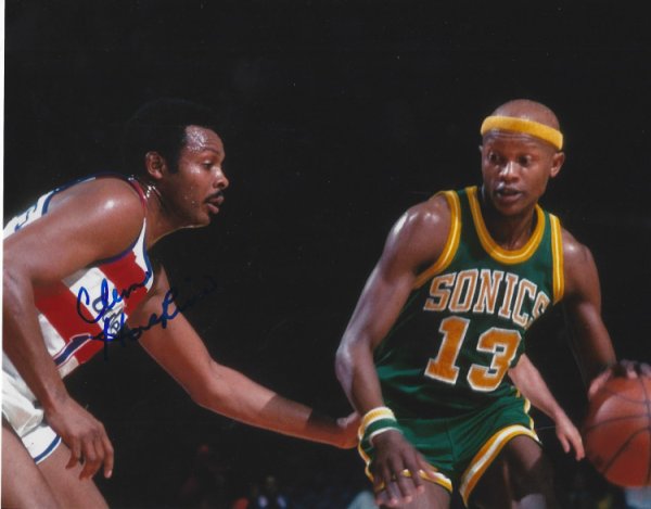 Clem Haskins Autographed Signed 8X10 Washington Bullets Photo - Autographs