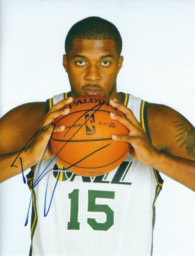 Derrick Favors Autographed Signed 8X10 Utah Jazz Photo - Autographs