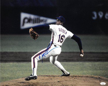 Dwight Gooden Signed New York Mets 1985 Topps Baseball Rookie Card #620 -  (Beckett Encapsulated)