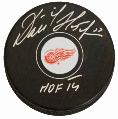 Dominik Hasek Signed Detroit Red Wings Logo Hockey Puck w/HOF'14