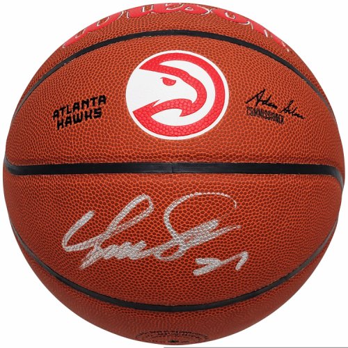 Dominique Wilkins Autographed Signed Official Hawks Logo Wilson Basketball Atlanta Hawks Beckett Beckett Witness #207947 