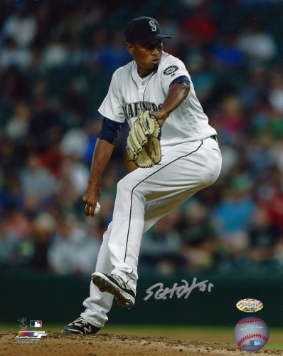 Edwin Diaz Autographed Seattle Mariners 8X10 Photo Mcs Holo #107990