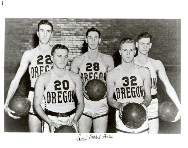 George Mikan Autographed Signed 8X10 Minneapolis Lakers Photo - Autographs