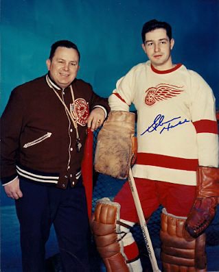 Glenn Hall Autographed Signed 8X10 Detroit Red Wings Photo - Autographs