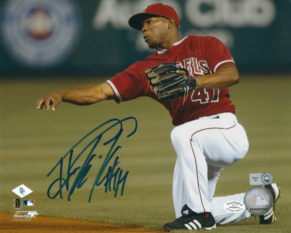 Howie Kendrick Autographed Signed 8X10 Los Angeles Angels Photo - Autographs