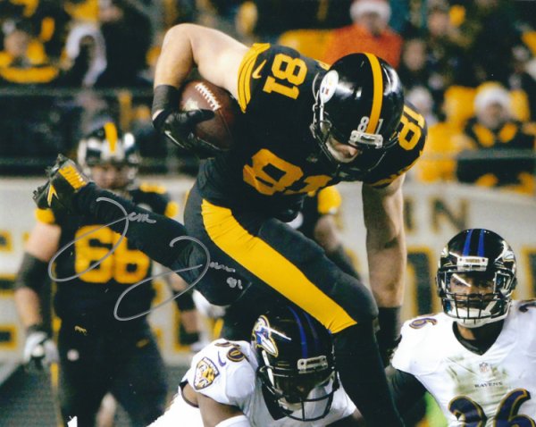 Jesse James Autographed Signed 8X10 Pittsburgh Steelers Photo - Autographs