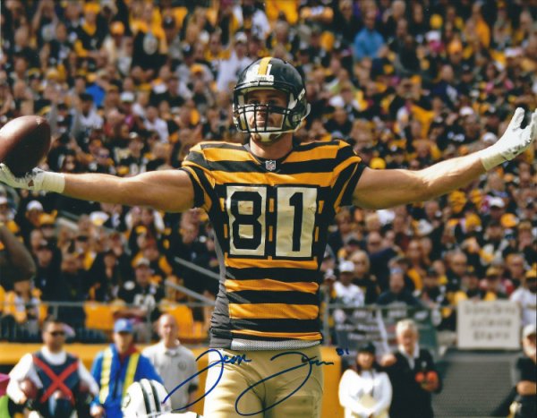 Jesse James Autographed Signed 8X10 Pittsburgh Steelers Photo - Autographs