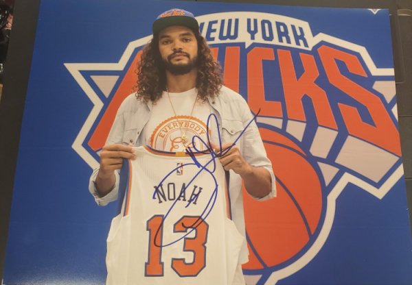 Joakim Noah Autographed Signed 11X14 New York Knicks Photo - Autographs 