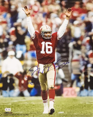 Joe Montana Autographed Signed 16X20 Photo San Francisco 49Ers Beckett Beckett Qr #221162 