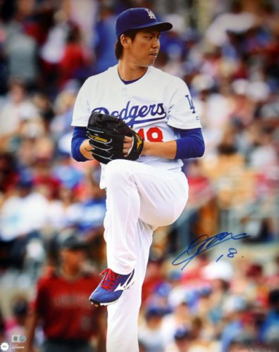 Kenta Maeda Autographed 16X20 Photo Los Angeles Dodgers MLB Holo #104876
