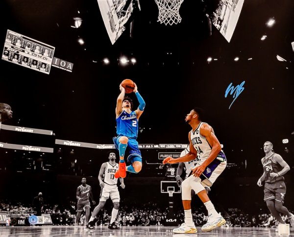 Lamelo Ball Autographed Signed 16X20 Photo Charlotte Hornets Beckett Beckett Qr #209479 