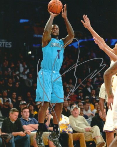 Lance Stephenson Autographed Signed 8X10 Charlotte Hornets Photos - Autographs