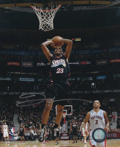 Lou Williams Autographed Signed 8X10 Philadelphia 76Ers Photo - Autographs