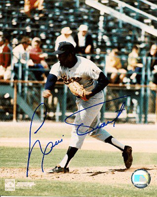 Luis Tiant Autographed Signed 8X10 Minnesota Twins Photo - Autographs