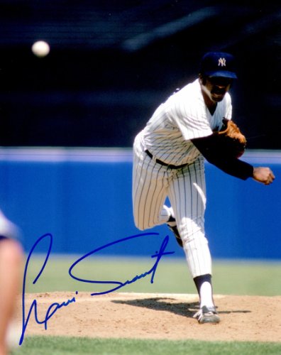 Luis Tiant Autographed Signed 8X10 New York Yankees Photo - Autographs