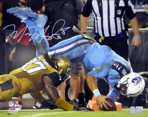 Marcus Mariota Autographed 16X20 Photo Tennessee Titans Mm Holo #117278