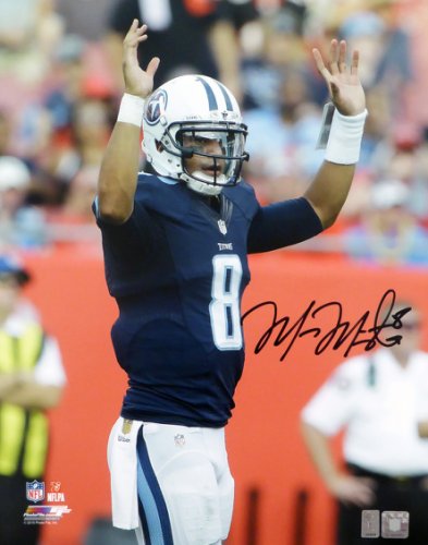 Marcus Mariota Autographed 16X20 Photo Tennessee Titans Mm Holo #94940