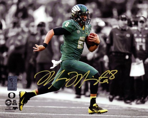 Marcus Mariota Autographed Signed 8X10 Photo Oregon Ducks Mm Holo #89183 