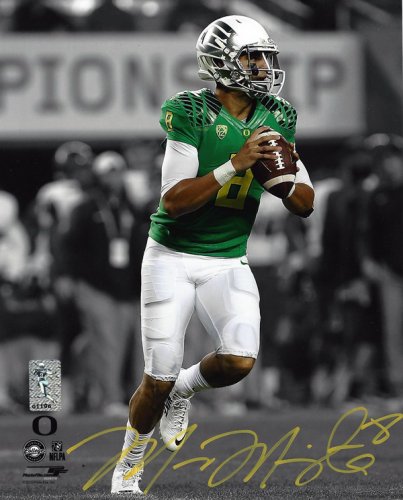 Marcus Mariota Autographed Signed 8X10 Photo Oregon Ducks Mm Holo #96550 