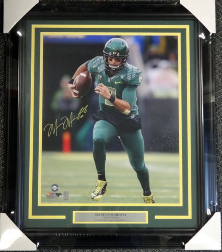 Marcus Mariota Autographed Signed Framed 16X20 Photo Oregon Ducks Mm Holo #89813 