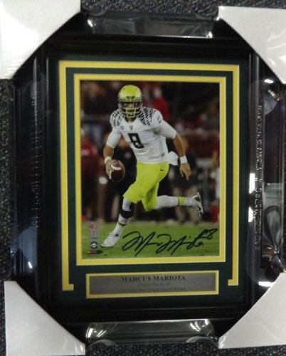Marcus Mariota Autographed Signed Framed 8X10 Photo Oregon Ducks Mm Holo #89822 