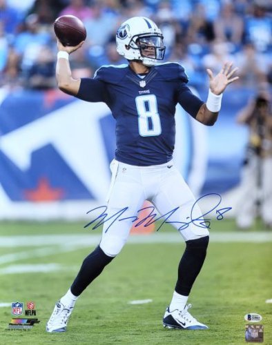 Marcus Mariota Autographed Signed Tennessee Titans 16X20 Photo Beckett - Autographs 