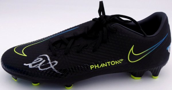 Mason Mount Autographed Signed Black Nike Phantom Cleat Shoe Chelsea F.C. Size 9 Beckett Beckett 