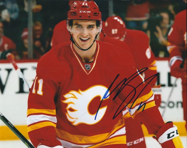 Mikael Backlund Autographed Signed 8X10 Calgary Flames Photo - Autographs