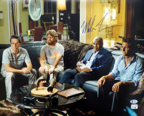 Mike Tyson Autographed 16X20 Photo The Hangover Beckett Beckett