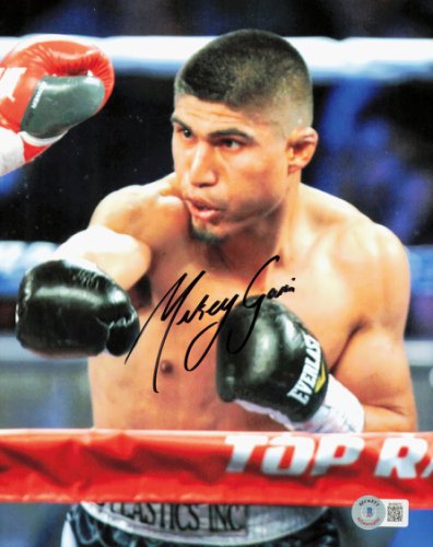 Mikey Garcia Autographed 8X10 Photo Beckett Beckett Qr #Bh29072