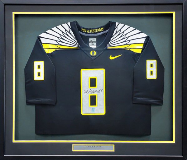 Oregon Ducks Marcus Mariota Autographed Signed Framed Black Nike Jersey Mm Holo #89824 