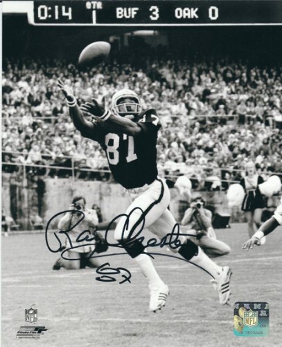 Raymond Chester Autographed Signed 8X10 Oakland Raiders Photo - Autographs