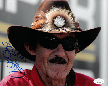 Richard Petty Autographed Signed NASCAR 8X10 Photo- JSA Hologram #DD32913 (7X Daytona 500 Champ) 