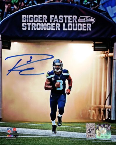 Russell Wilson Autographed 8X10 Photo Seattle Seahawks Rw Holo #87998