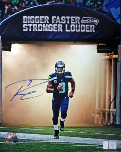 Russell Wilson Autographed Signed 16X20 Photo Seattle Seahawks Rw Holo #88008 
