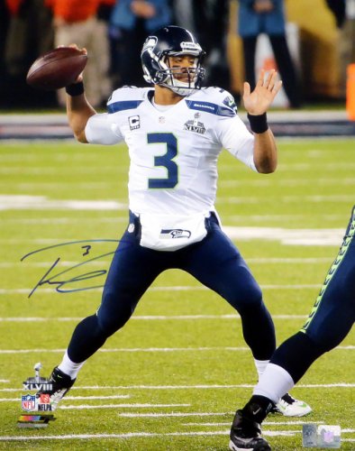 Russell Wilson Autographed Signed 16X20 Photo Seattle Seahawks Super Bowl Rw Holo #74641 
